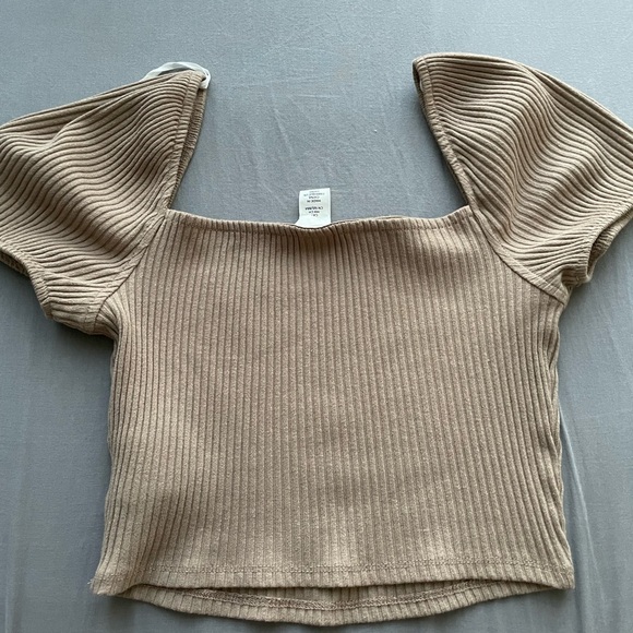 H&M Top - Picture 2 of 4